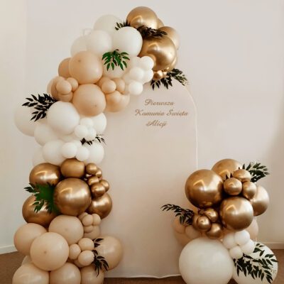 Dekoracja z okazji Pierwszej Komunii Świętej