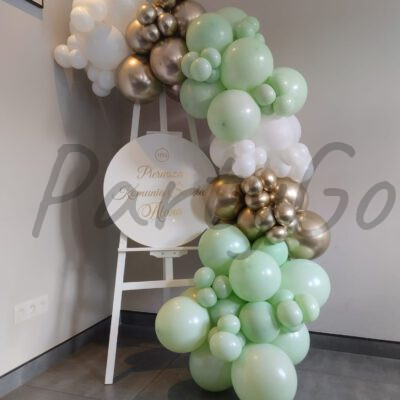 Dekoracja z okazji Pierwszej Komunii Świętej