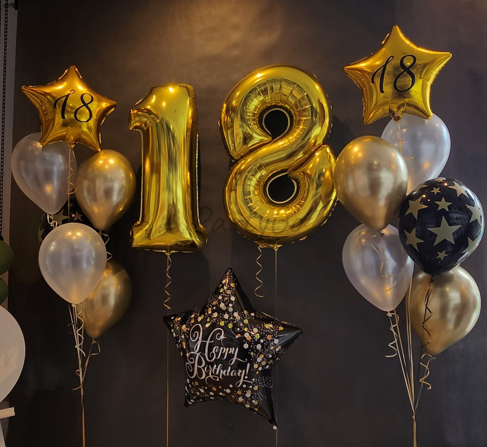 Kompozycja balonowa na 18 urodziny z helem