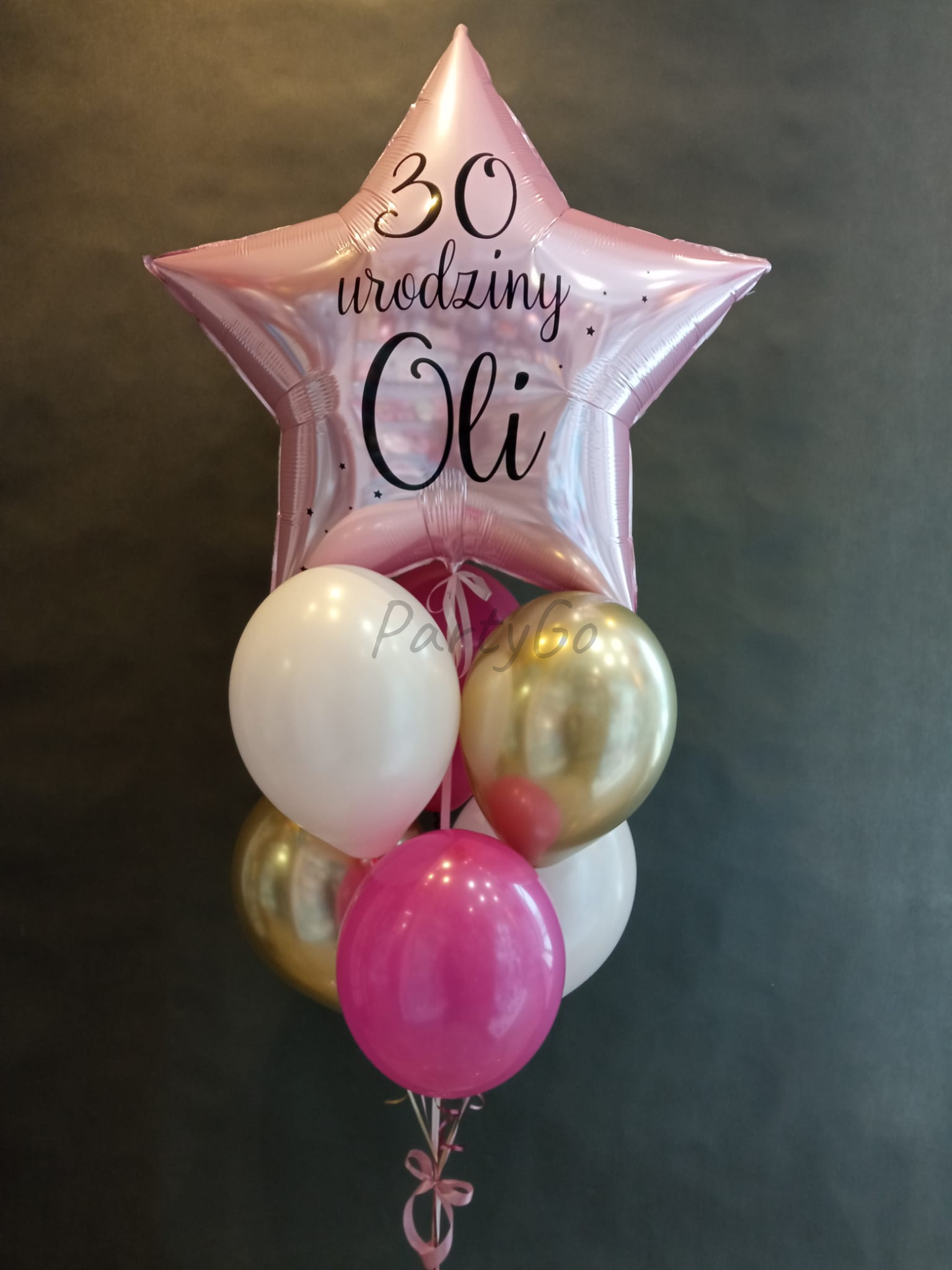 Bukiet balonowy z helem na 30 urodziny