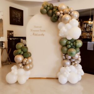 Dekoracja z okazji Pierwszej Komunii Świętej