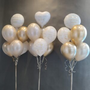 Kompozycja balonowa z okazji Komunii Świętej z helem